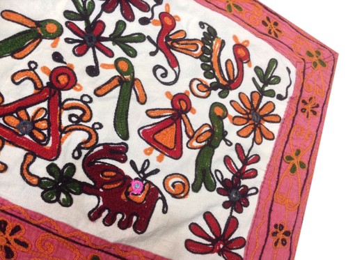 Om Vintage Indian Animal Figure Hand Embroidered Beige Wall Hanging Decor W8 - Picture 11 of 11
