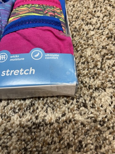 Hanes Girl's Active Underwear. 4 Tagless Hipsters. Size: Small. 4 Pack. - Picture 6 of 11