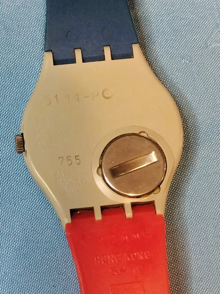 Vintage 1985 Swatch Calypso Diver GM701 Two-toned Original Straps - Image 4 of 4