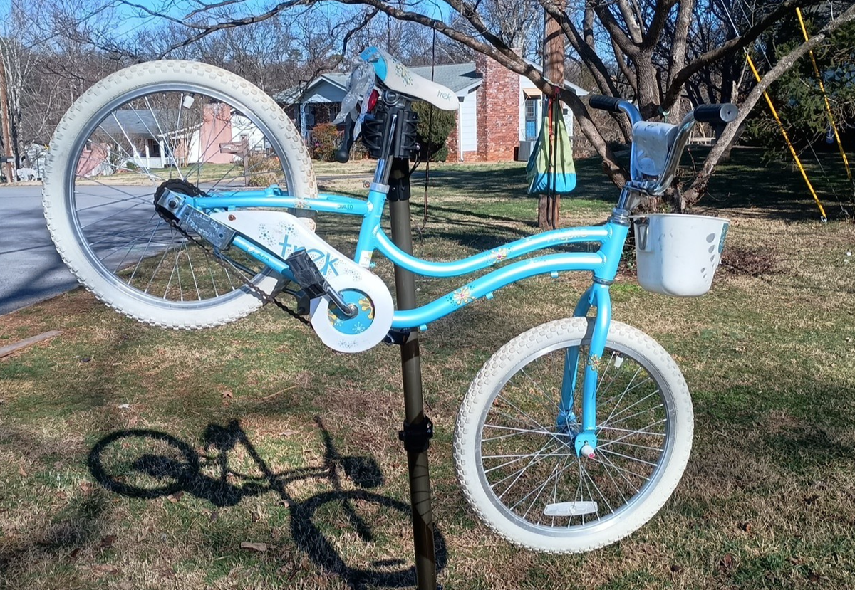 bicycles womens for sale 26 Inch Ladies Road Bike with 7 Speeds Drivetrain and V Brakes
