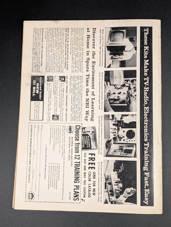 Man's Epic Pulp Magazine March 1968 Green Beret Viet Cong & Ordeal of 100 Whips Foto 3 de 4