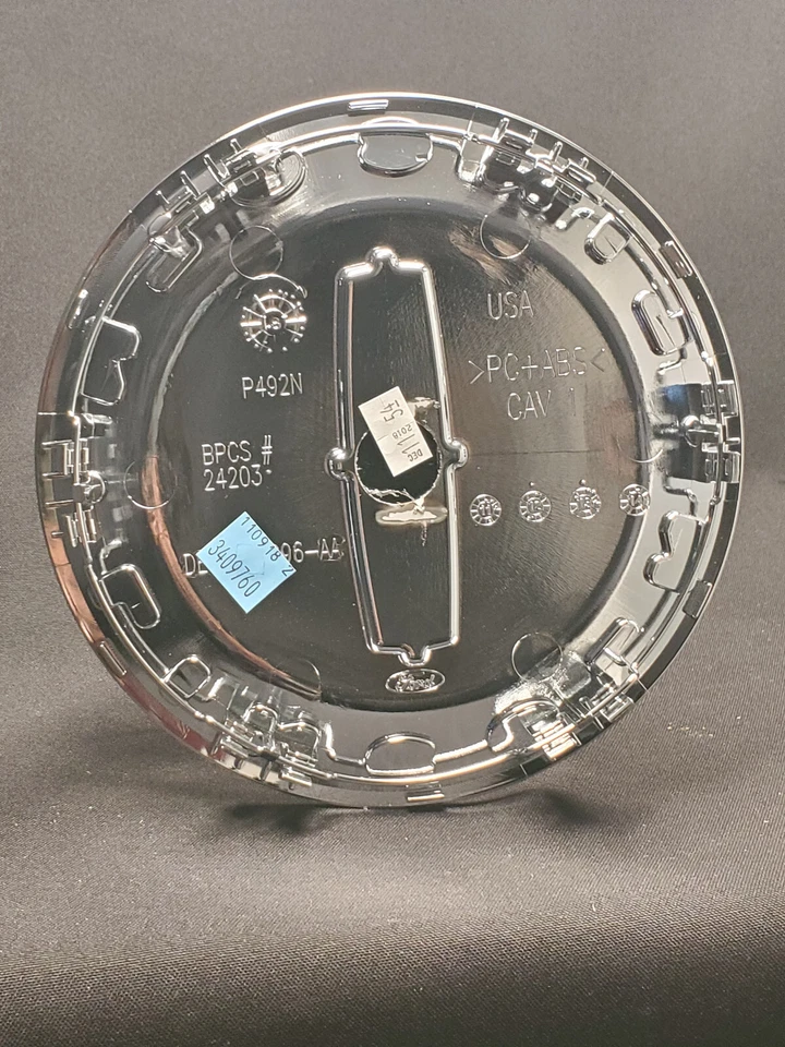 Tapacubos de rueda nuevos OEM 18" cromo negro 2013-2018 Lincoln MKT DE9Z1130A Foto 4 de 4