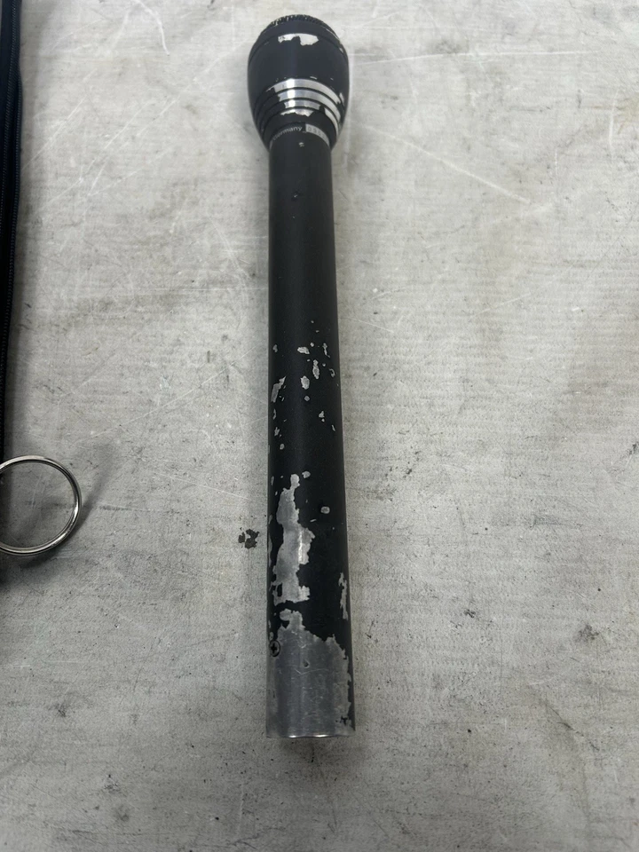 BeyerDynamic M 58 N(C) Dynamic Microphone with pouch - Image 4 of 4