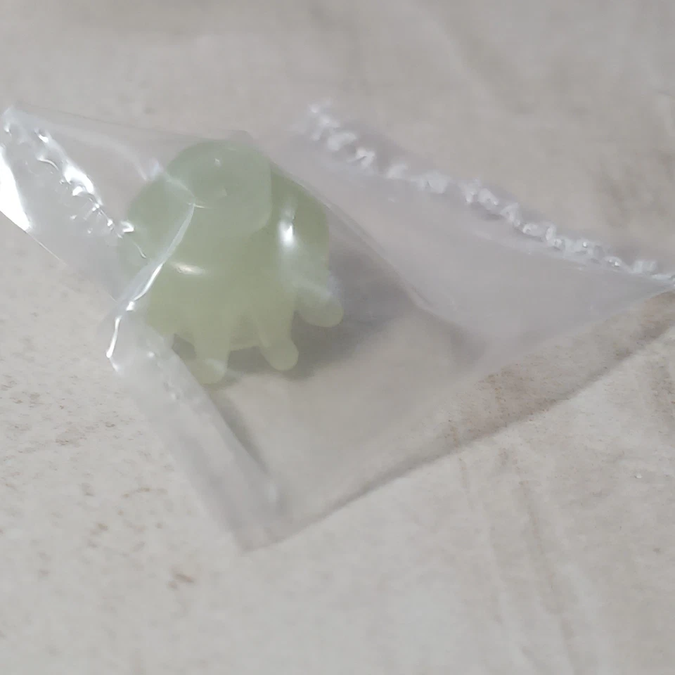 Nuevo LEGO Brilla en la Oscuridad CABEZA DE CALAVERA Ladrillo Papá Esqueleto Noggin Coleccionable SÍ Foto 4 de 4