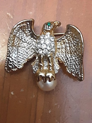 Eagle Brooch/Pendant Great Seal 2.25" Swarovski Crystal Gold, Silver Gemstone - Picture 3 of 5