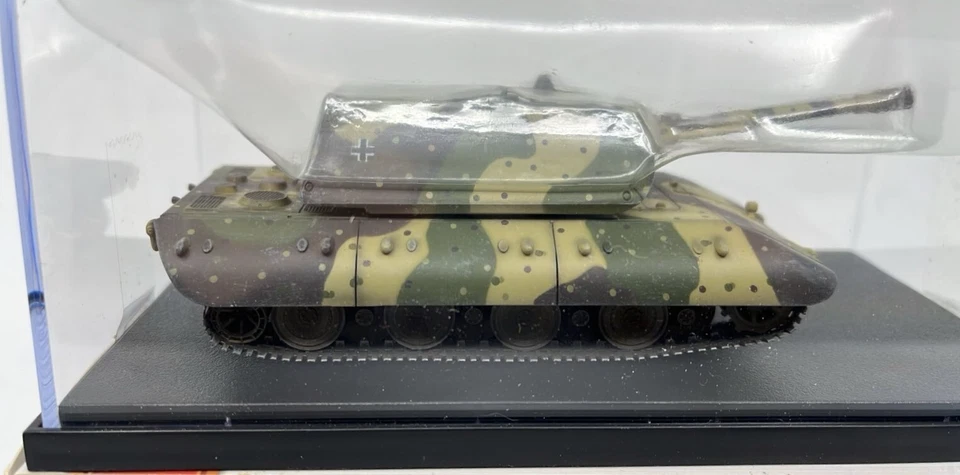 Modelcollect AS72123, Germany WWII E-100 Heavy Tank with Mouse Turret, 1946 - Image 3 of 4