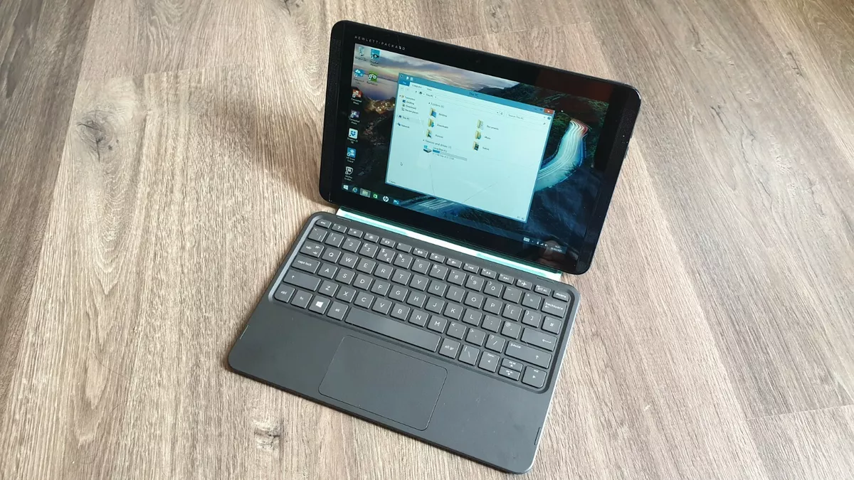 HP Pavilion x2 Detachable laptop tablet pc HQ TRE 71004 Laptop