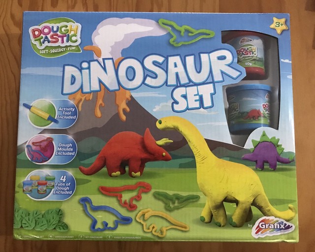 dinosaur dough set