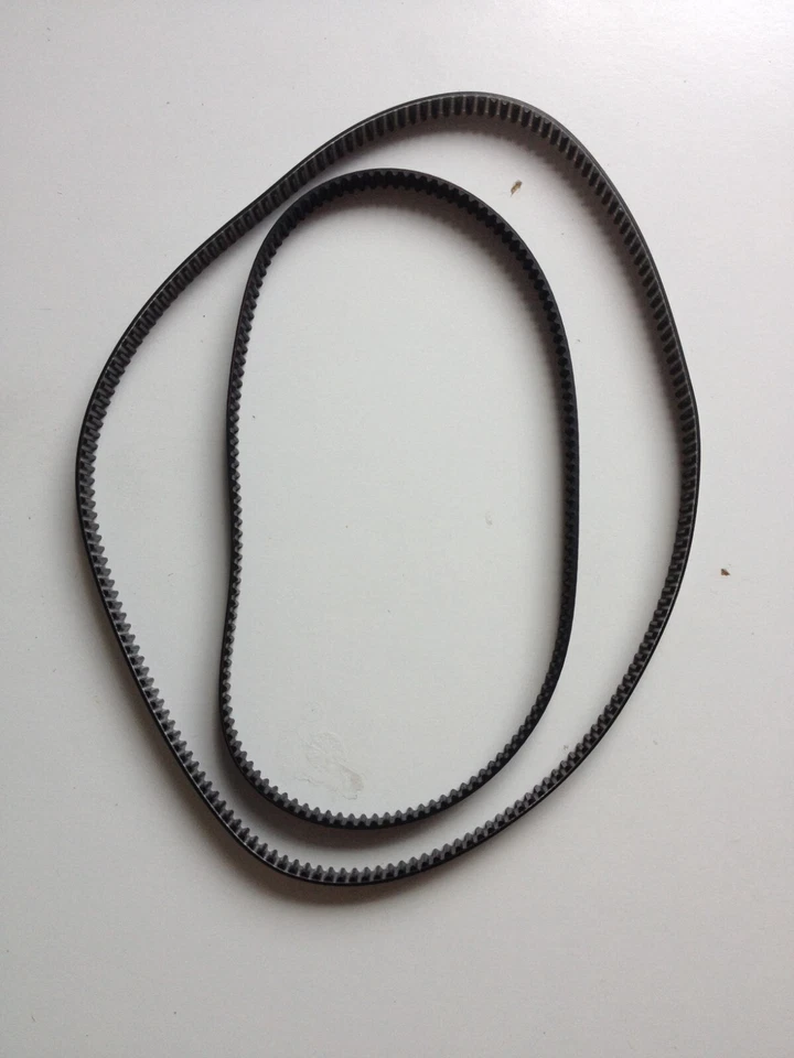 Carrefour Home HBM1403_8 - Kit 2 courroies pour machine à pain