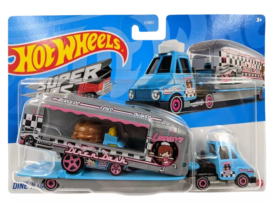 Hot Wheels Monster Trucks, Transporter and Track with 1:64 Scale Toy Truck  