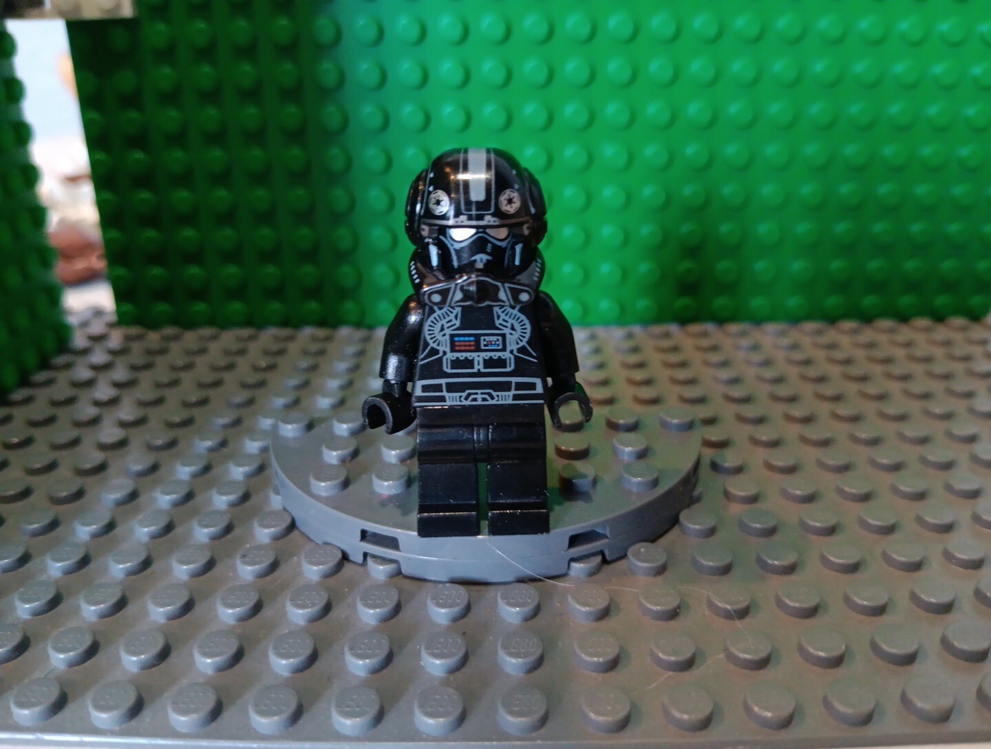 LEGO Star Wars Legends Imperial VWing Pilot Minifigure (7915) sw0304