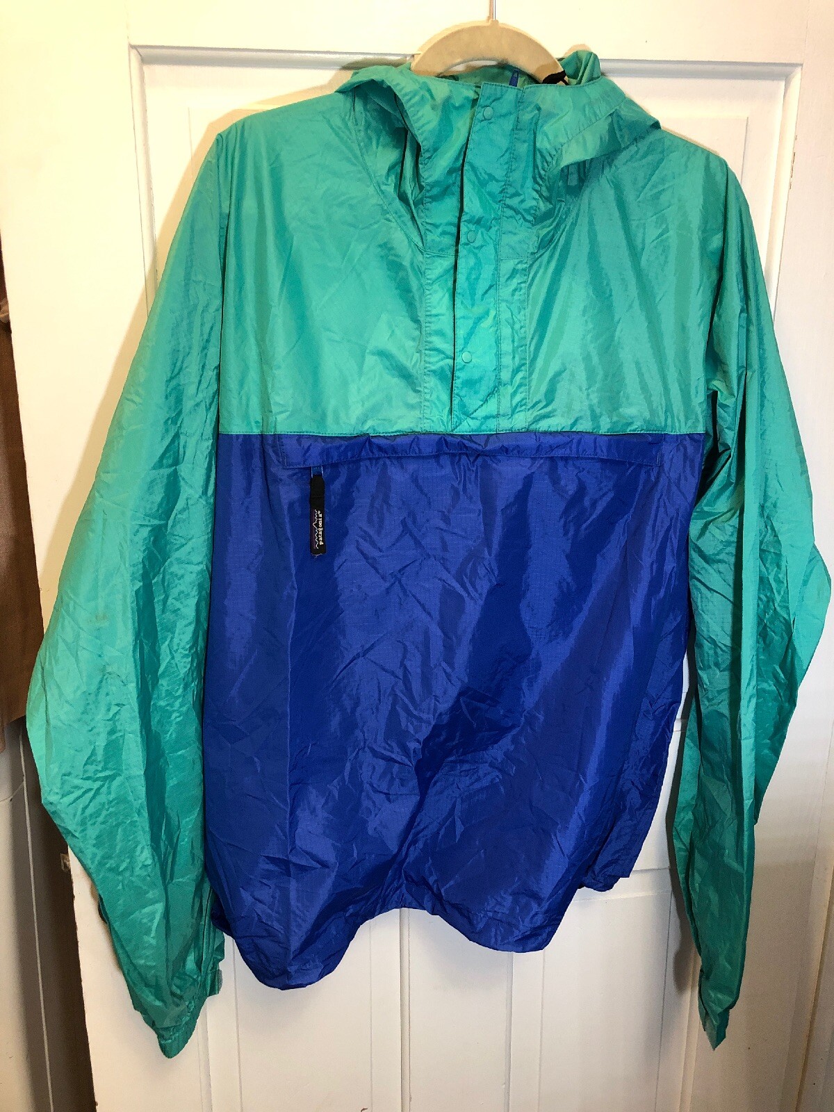 10. Vintage Patagonia Anorak Windbreaker Jacket Mens L Color Block Blue