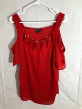NWT Bold Elements cut curve cold shoulder round neck shirt red detail M Top
