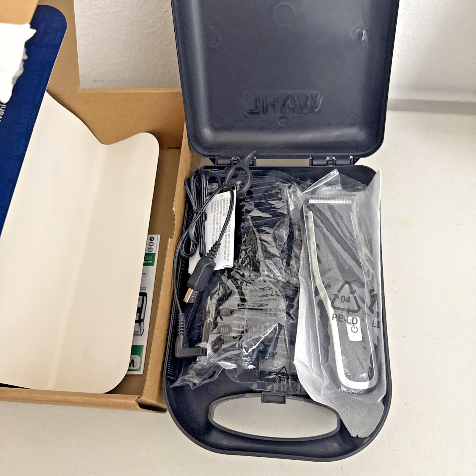 Wahl Hair Clipper Kit (3026122) – Self-Haircut Pro, Cordless, 22-Piece, Case