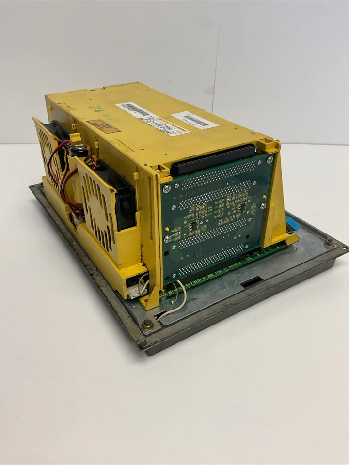 Panel Fanuc Serie 16i-M A02B-0236-C6?2 USADO Foto 4 de 4