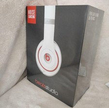 Beats by Dr. Dre MH7E2PA/A Studio V2 Over-Ear Headphones White Noise Cancelling