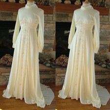 Vintage A-Line Wedding Dresses High Neck Long Sleeves Simple Satin Bridal Gowns