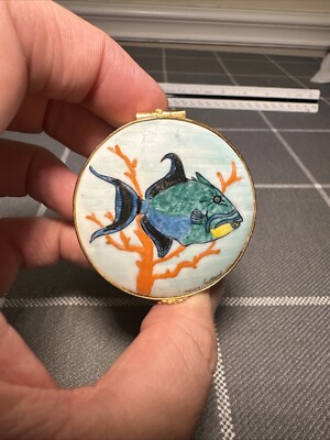 Vintage Limoges Peint Main Scotland Yard Studio Trinket Box Fish