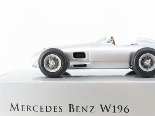 1:18 Escala CMC Die-Cast M-006 Mercedes-Benz W196 Flecha Plata Monoplaza - Imagen 2 de 12