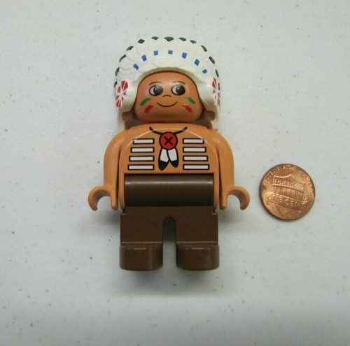 Lego Duplo INDIAN CHIEF MAN FIGURE Feather Head Dress 1998 Native American - Picture 2 of 3