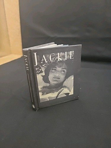 Jackie Kennedy Onassis Mini Book Andrews McMeel Pub Gift Miniature - Picture 11 of 20