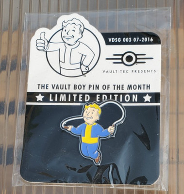Vault Boy Pin of the Month - VDSG 003 07-2016 - Endurance Pin