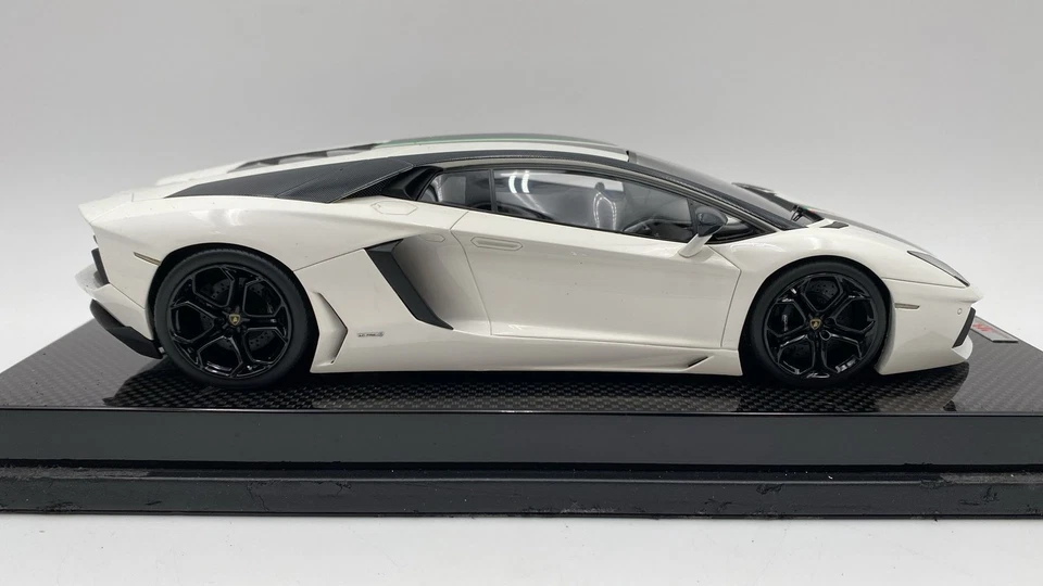  MRLAMBO6IT MR Collection Lamborghini Aventador LP 700-4 1/18 - Immagine 4 di 4