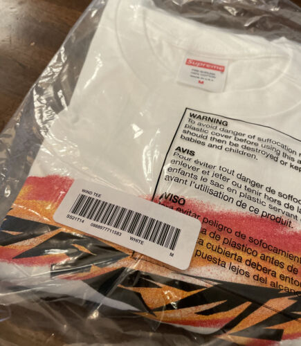 SUPREME WIND TEE WHITE SIZE MEDIUM SS21 WEEK 1 (100% AUTHENTIC) (BRAND NEW) - Imagen 3 de 12
