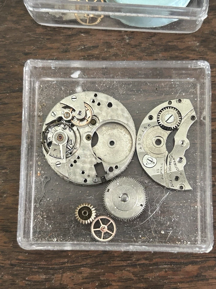 Lote de piezas de reloj de pulsera Illinois vintage. Piezas manos caras movimientos antiguas Foto 3 de 4
