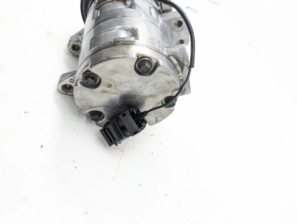 BMW 318i 1995-1998 / 318is / 318ti, 1996-1997 BMW COMPRESOR DE AIRE ACONDICIONADO Foto 2 de 4