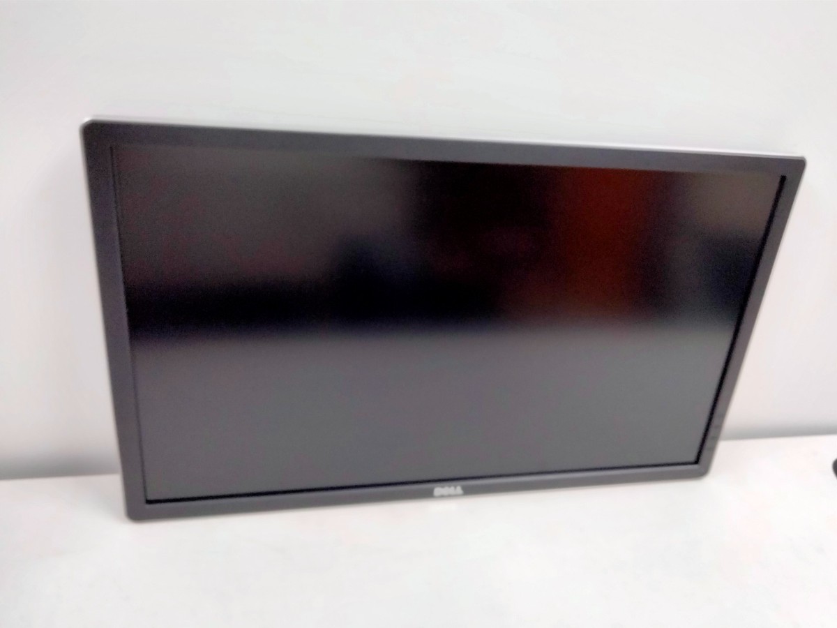 値下げ　格安 美品！DELL P2715Q 27インチ4Kモニター Amazon.co.jp: Dell ディスプレイ モニター P2715Q 27インチ/4K