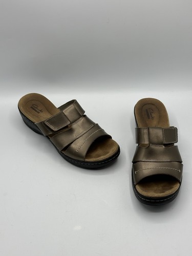 Sandali donna Clarks bronzo metallizzato marrone slip on pelle misura 6M cinturino - Foto 2 di 16