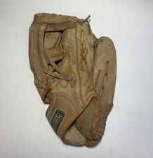 Regent Baseball Glove 03447 - Right Hand Throw