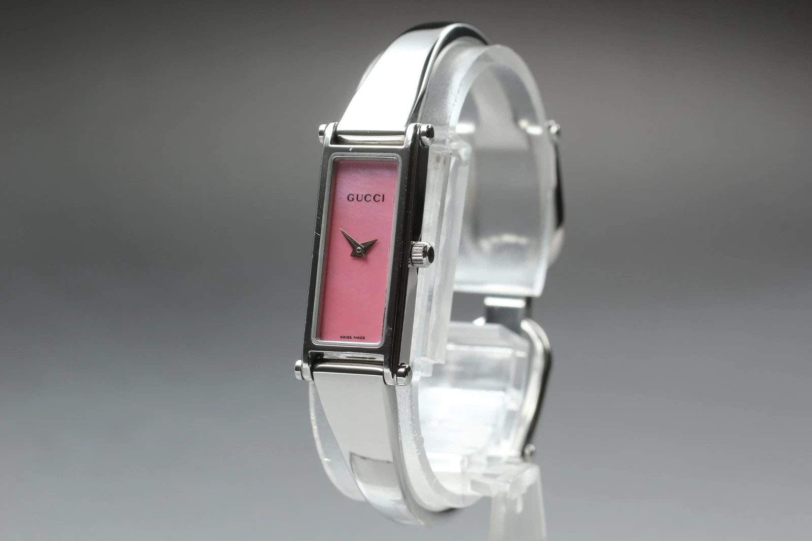 [Exc+5 avec boite] Montre femme vintage Gucci 1500L cadran rose quartz du JAPON
