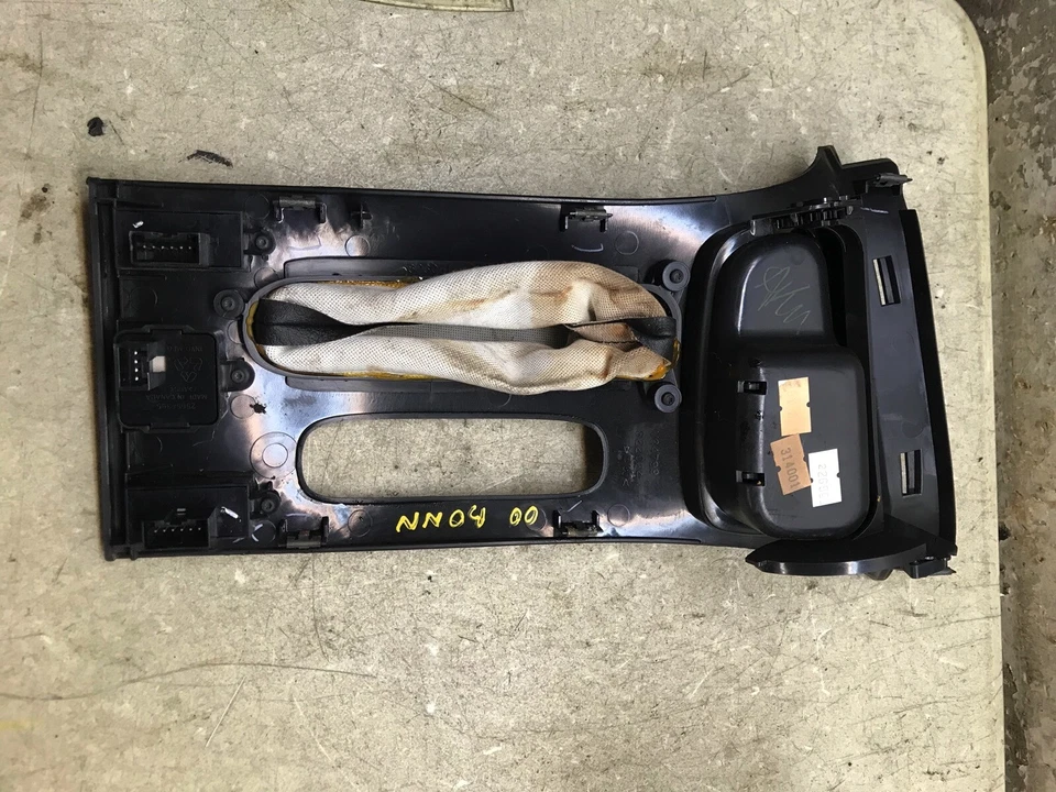 00 01 02 03 04 05 Pontiac Bonneville consola central cambio bisel embellecedor Foto 2 de 2