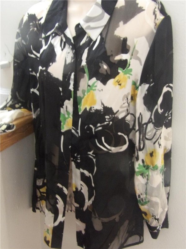 chicos black white artsy rayon collar buttons ls top size 2 m l.    wow