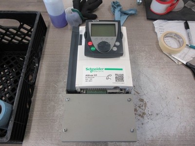 Schneider Electric Altivar 61 AC Drive ATV61HU40N4 5HP 3Ph Used