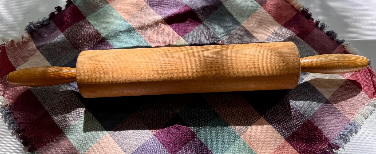 VINTAGE Wooden Thorpe Rolling Pin - 18" (10.25") x 2.5" Diameter