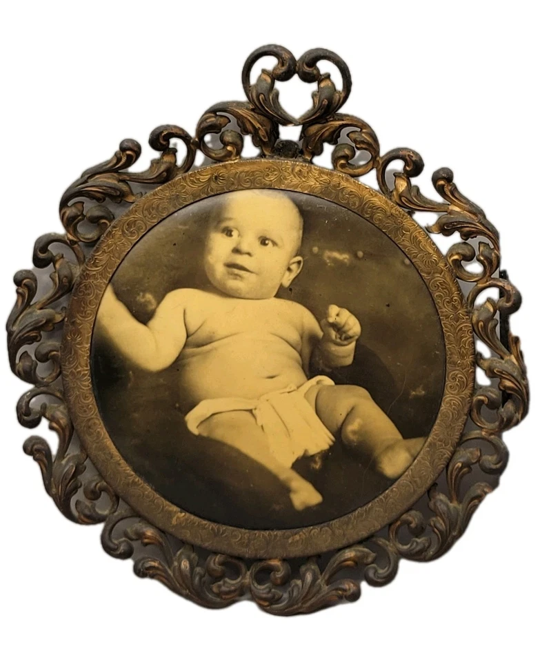 Antique Photo Frame Celluloid Picture Columbia Medallion Studios Chicago 1800s - Image 2 of 4