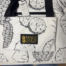 Brand New With Tags Aloha Collection x The Maui Pineapple Company Day Tripper