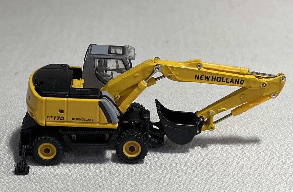 HO New Holland 拖拉机 WE 170 轮挖掘机结构 Union Pacific RR — 第 3/4 张图片