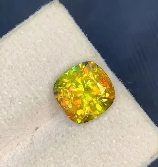 Cushion Cut 4 Ct + Natural Full Fire Sphene Titanite Gemstone For Jewellery A+ - Image 3 of 4
