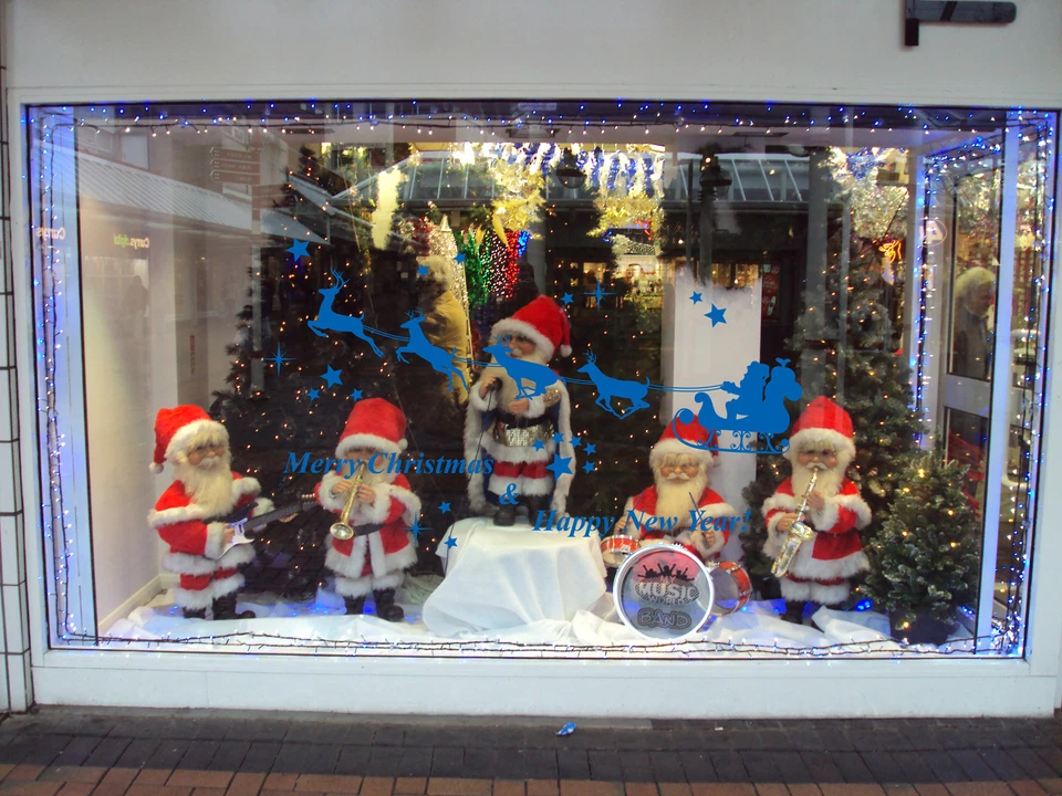 Christmas Santa on Sleigh Art Vinyl Wall Sticker Home DIY Wall Party Decoration - Image 4 of 4