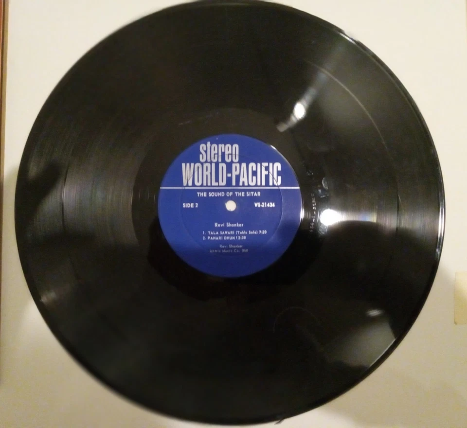 SALE-Ravi Shankar - Sound of the Sitar Hand Singed LP By RAVI SHANKAR,W/Photo - Image 2 of 4