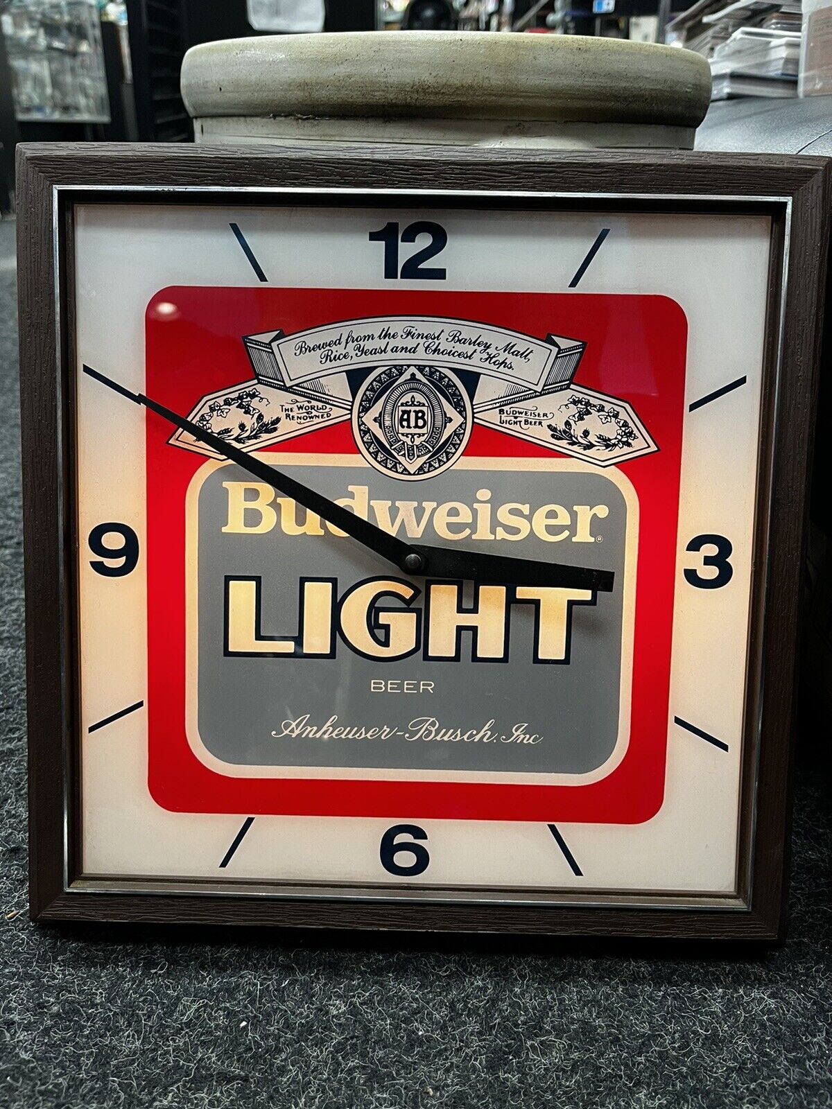 1980’s Budweiser Beer Light Clock Anheuser-Busch King of Beers  13" Works Lights