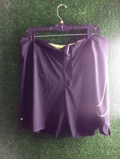 Nike Shorts Size 36 Black And Green A Few Pools As Shown In The Picture