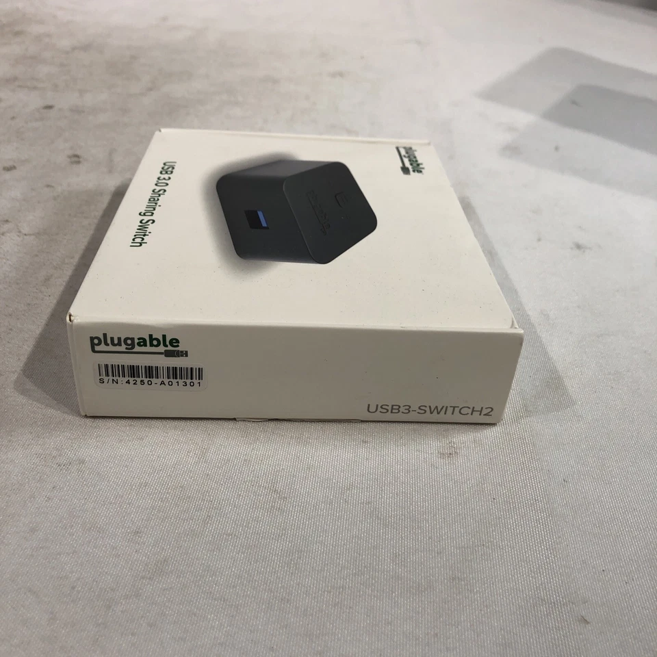 Plugable USB 3.0 Port Sharing Switch USB3-SWITCH2 - Image 3 of 4