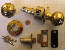 SCHLAGE #A80PD-ORBIT-E(KEYWAY) STOREROOM LOCK, POLISHED BRASS, 2-3/4" BACKSET