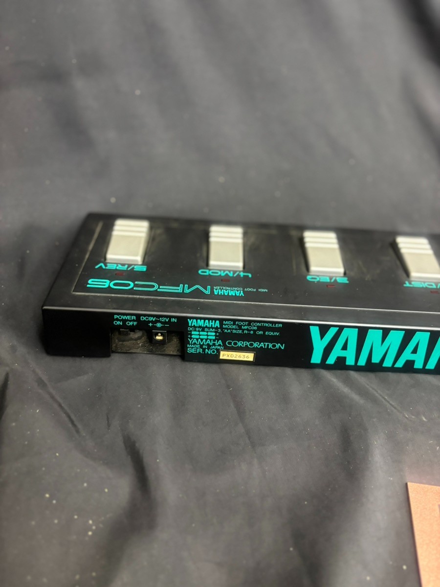 YAMAHA FX770　 MFC06 Yamaha FX770 Guitar Multi Effects Rack w/ MFC06 Foot
