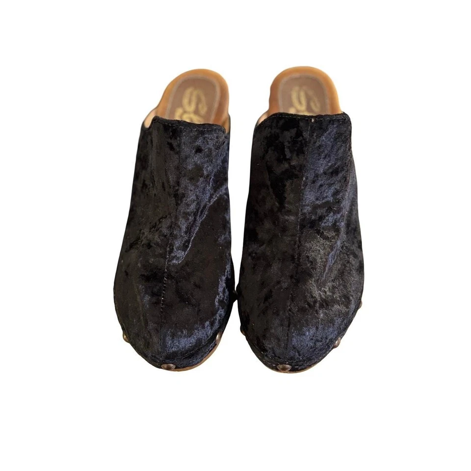 MADE IN ITALY BLACK VELVET STUDDED CLOGS SANDALS BY SBICCA US 9/EURO 40 - Image 4 of 4